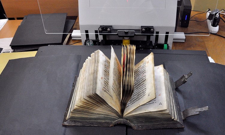 Самарская областная научная библиотека оцифровала более 400 уникальных книжных памятников